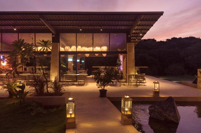 East India House Hotell Gorai Exteriör bild