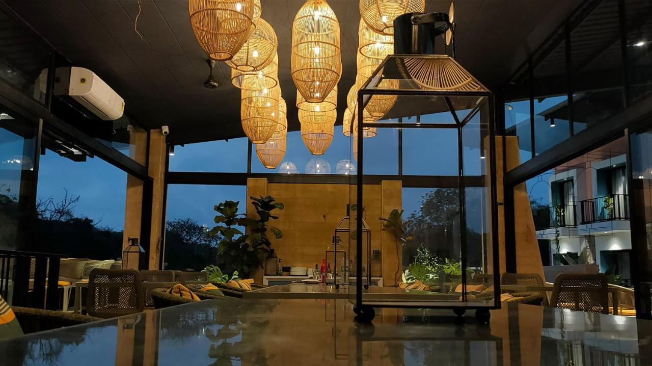 East India House Hotell Gorai Exteriör bild