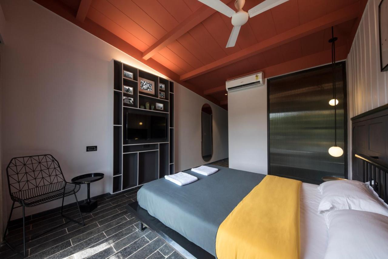 East India House Hotell Gorai Exteriör bild
