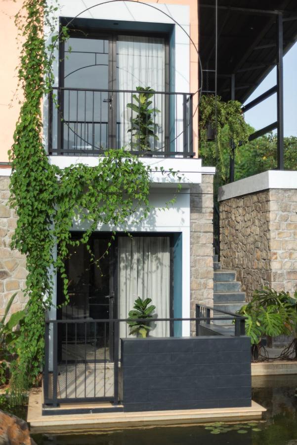 East India House Hotell Gorai Exteriör bild