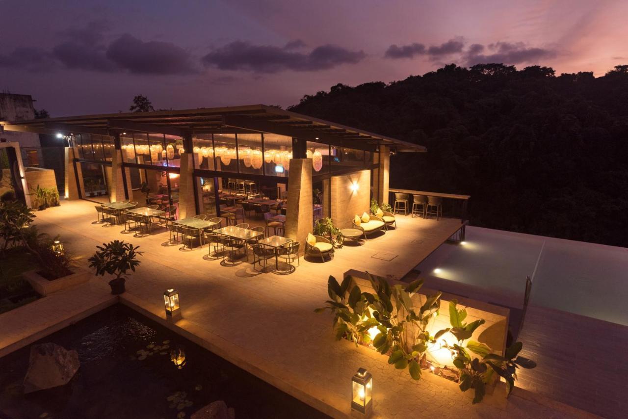 East India House Hotell Gorai Exteriör bild